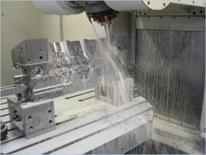 CNC-Bearbeitung eines Werkzeugs für Zylinderkerne